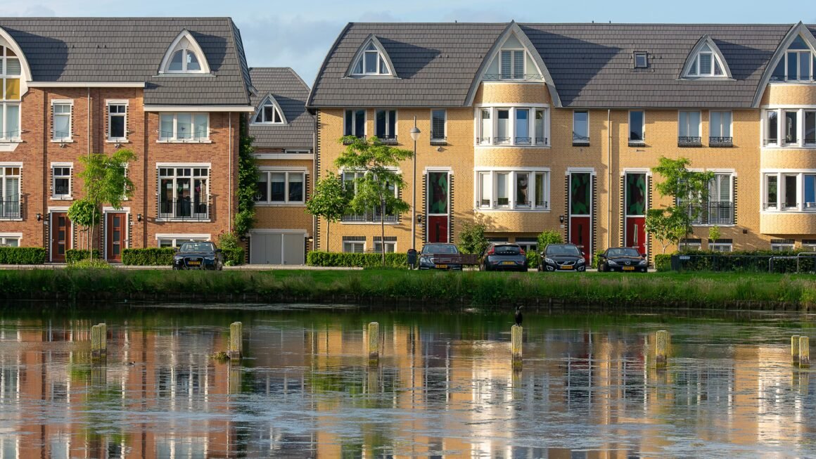 Doppelhaushälfte: Kosten, Vorteile und wichtige Tipps für den Kauf oder Bau